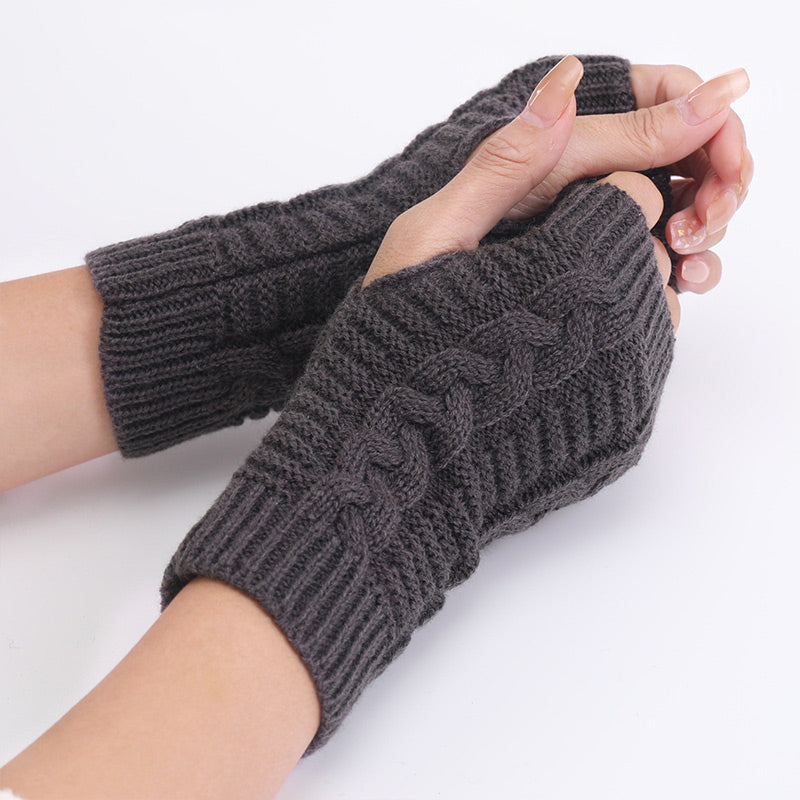 ❄️Autumn & Winter Knitted Half-Finger Gloves with Twisted Pattern🍂