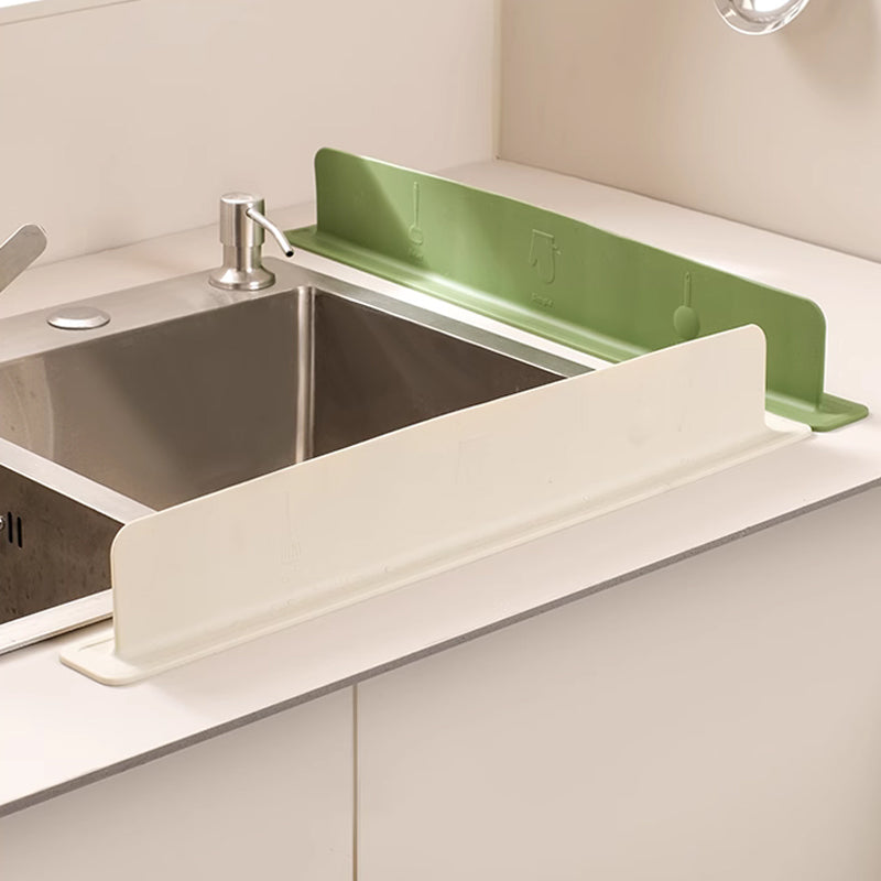 đ„Half-price offerđ„Silicone Sink Water Splash Guard for Kitchen