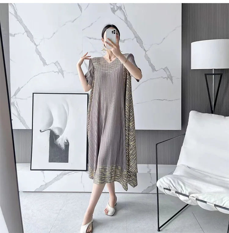 💥Hot Sales-49% OFF🔥Midi Sleeve Pleated V-Neck Loose Dress