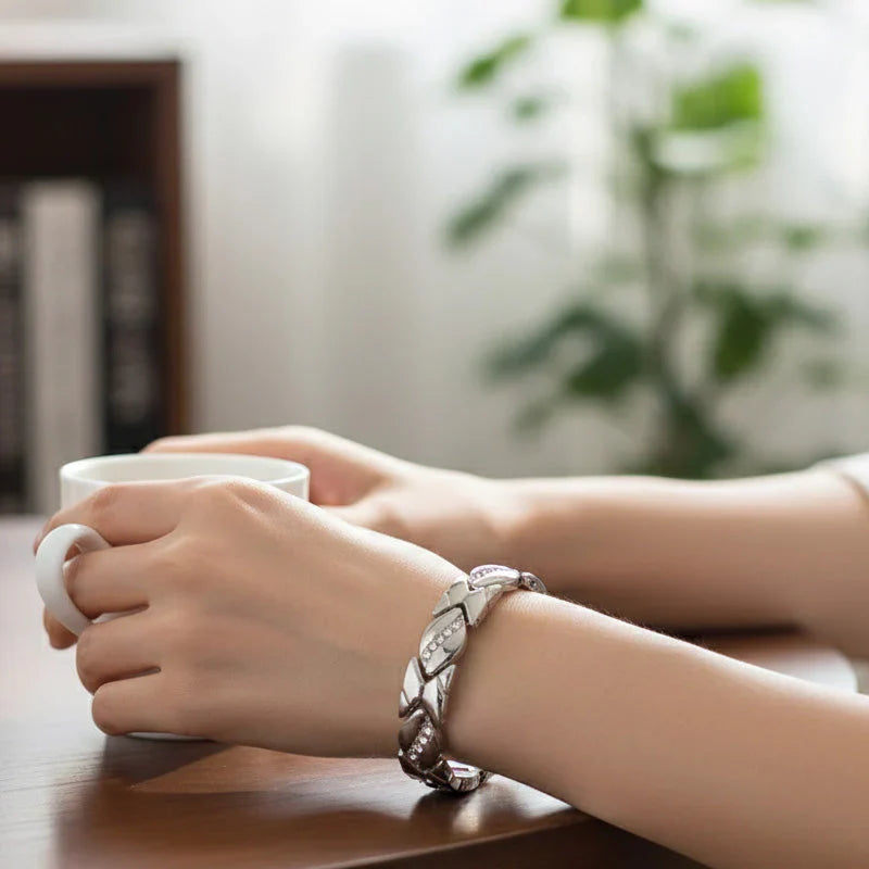 💫 NOW 49% OFF! ✨ Elegant magnetic bracelets for women – relaxing for your wrists, chic design & adjustable 🧲