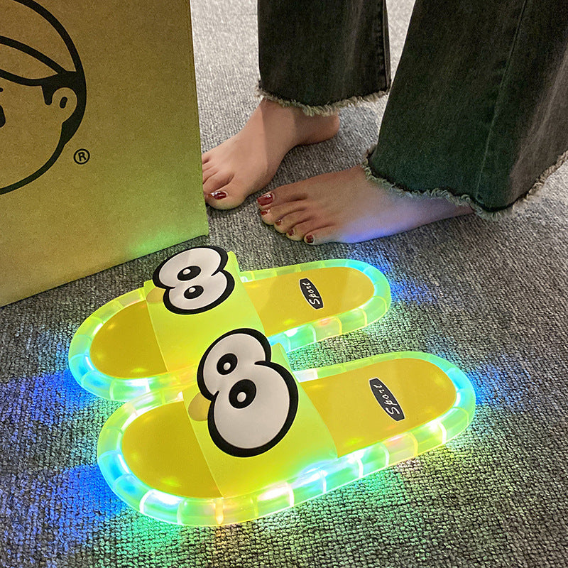 💥New arrival 60% OFF!⛱️👣Cute slippers with cartoon motifs that glow