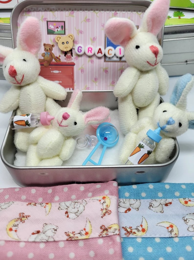 🎉Easter Best Gift 49% OFF🎁🐇Bunny Mummy Tiny Plush Pocket Tin