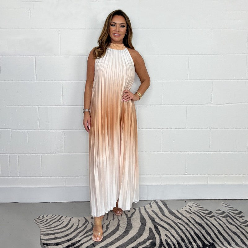 💟💃 Gradient Pleated Halter Neck Dress