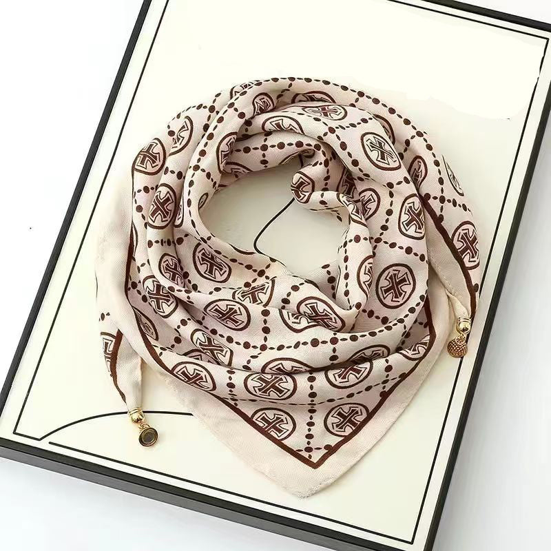 🍂Women's Elegant Scarf with Magnetic Pendant Closure