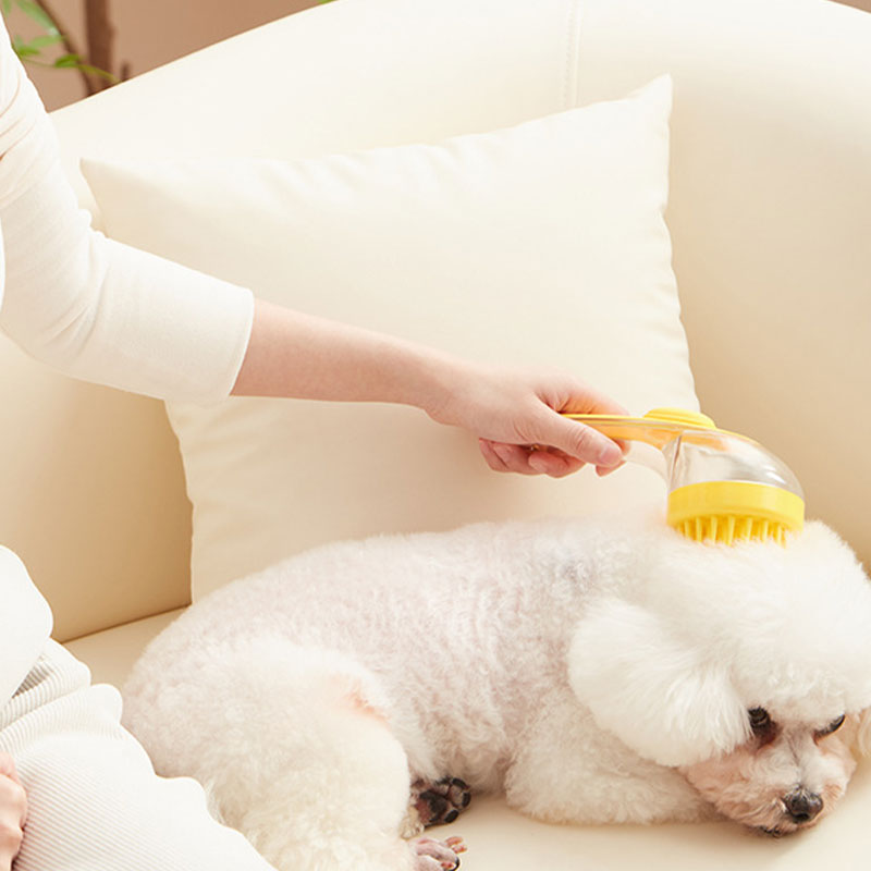 🐶Pet Bath Brush with Long Handle & Shampoo Dispenser🌿