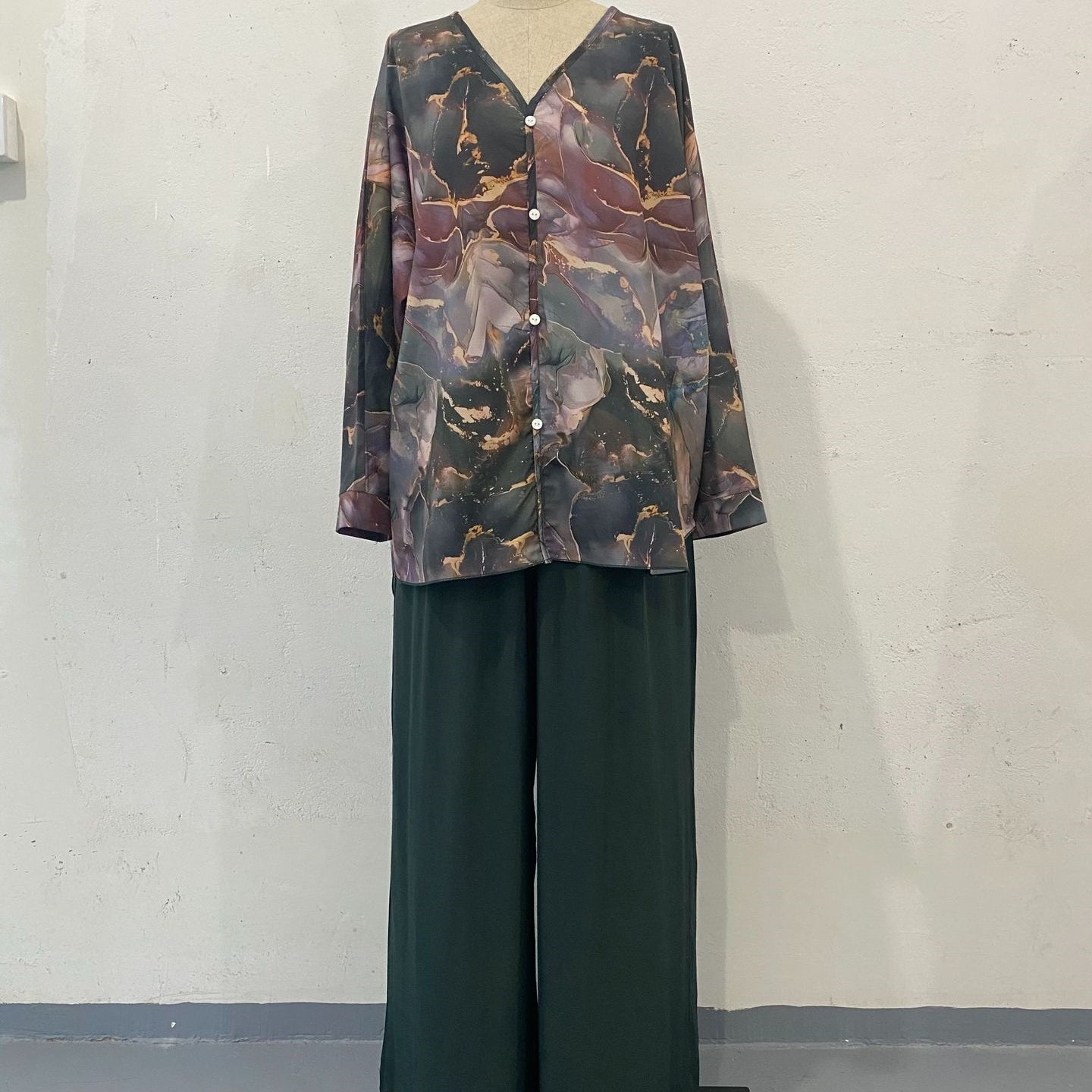 💥Hot Sale🍃Casual V-neck Printed Three Piece Suit