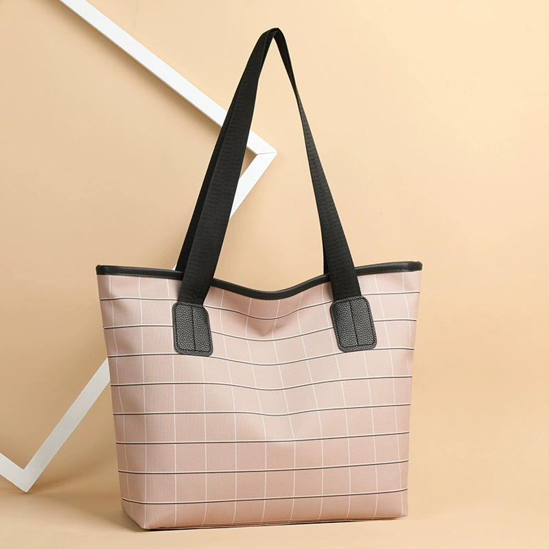 🍂Large Capacity Fashion Shoulder Bag✨