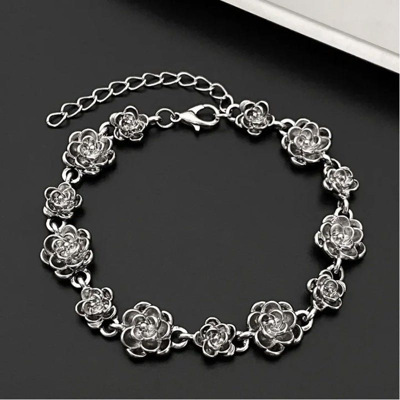 ✨Women's Vintage Elegance Floral Bracelet🏵️