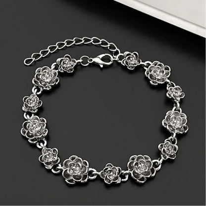 ✨Women's Vintage Elegance Floral Bracelet🏵️