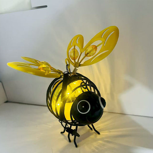 ✨🐝Solar Heart-Winged Bee Light | Weather-Resistant Metal Garden Ornament with Warm Glow