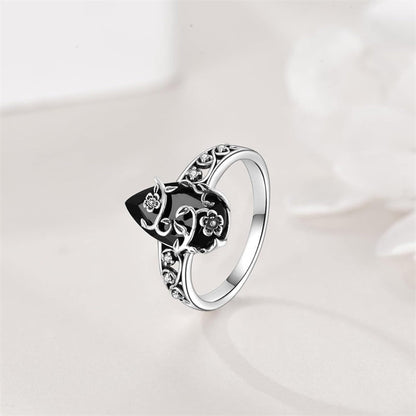 💍 Vintage Floral Black Gemstone Ring – Timeless Boho Elegance