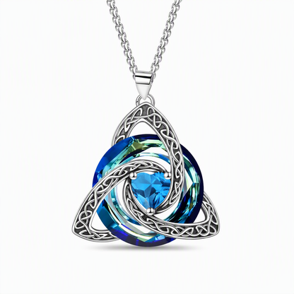 💎 Celtic Heart Necklace – Sparkling Crystal Elegance
