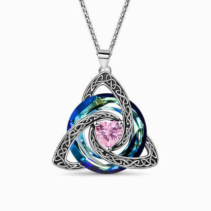 💎 Celtic Heart Necklace – Sparkling Crystal Elegance