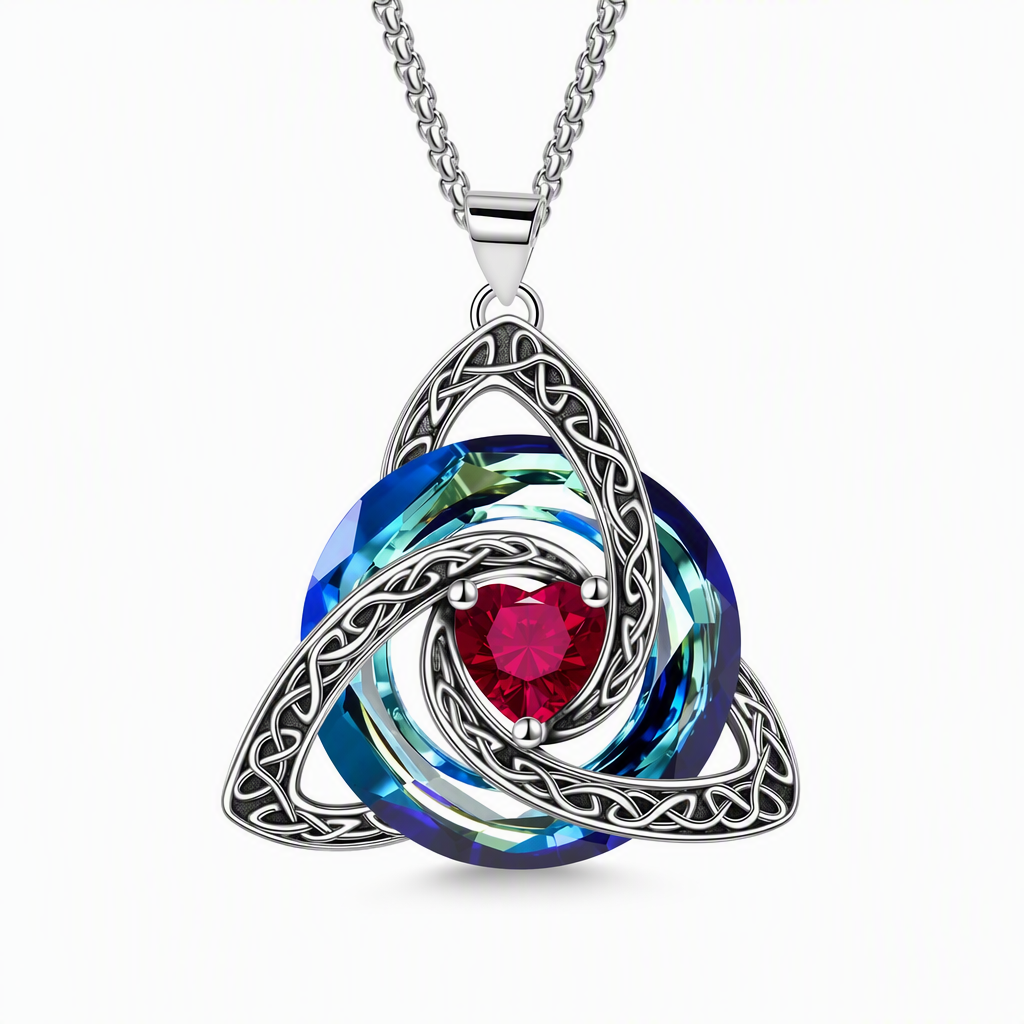 💎 Celtic Heart Necklace – Sparkling Crystal Elegance