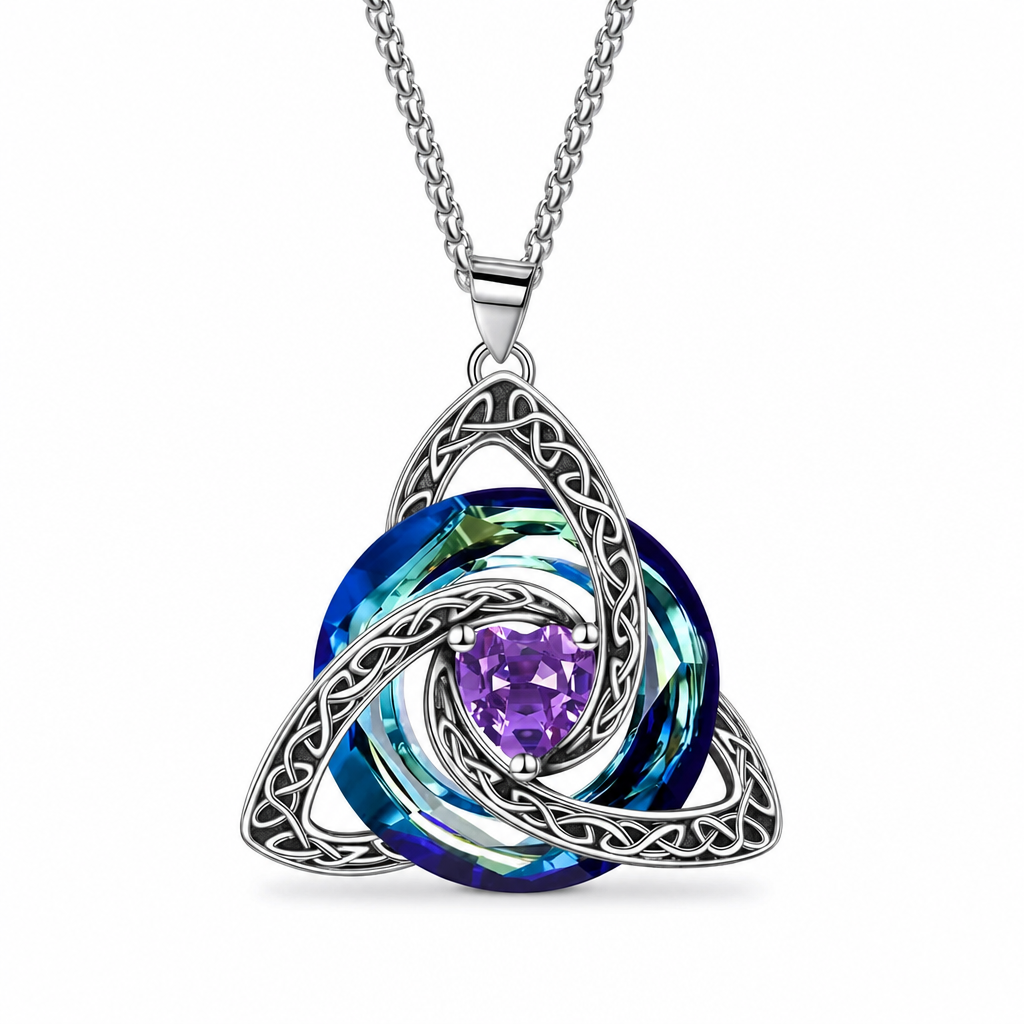 💎 Celtic Heart Necklace – Sparkling Crystal Elegance